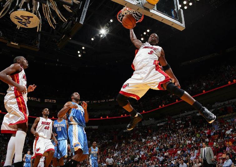 为什么棒球服的材质从厚重的羊毛演变为轻量化排汗的合成材料